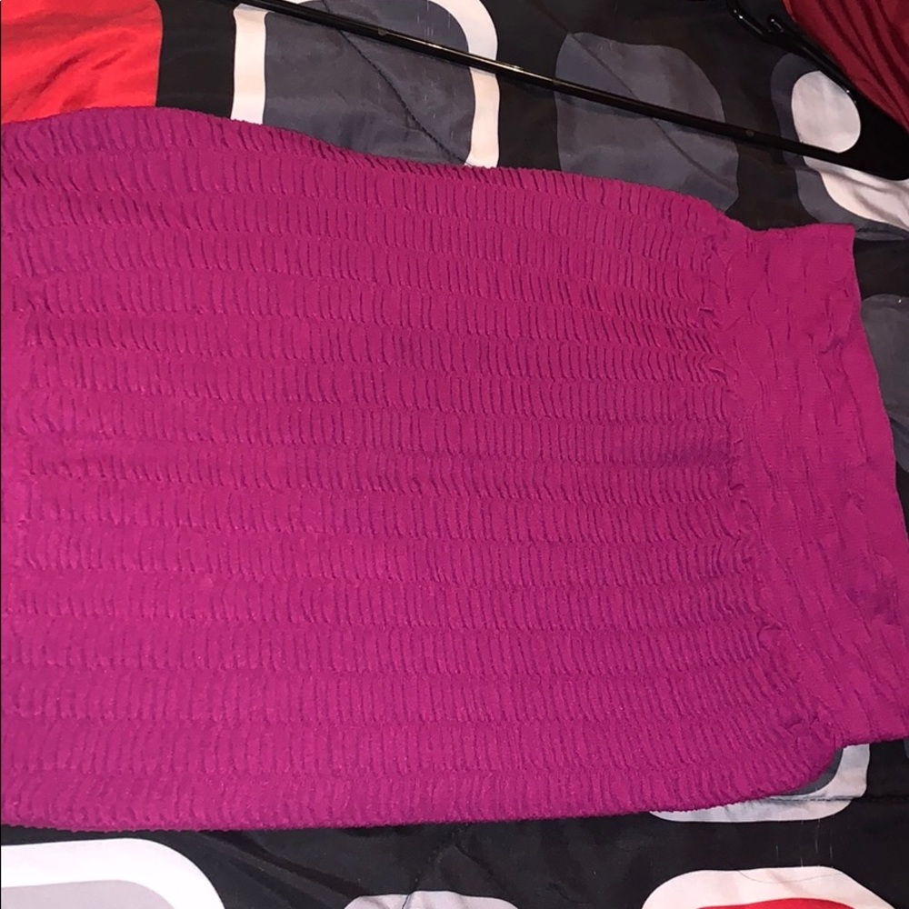 By Guess mid skirt , size Xs ,